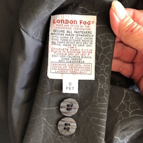 London Fog Rain Coat. Size 8P gently used black - Picture 6 of 6